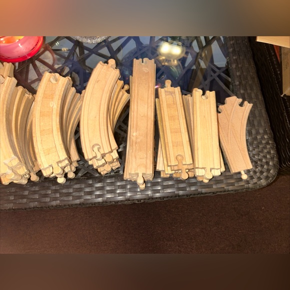 thomas and friends Lot Of 92 Wooden Train Tracks - Picture 3 of 7